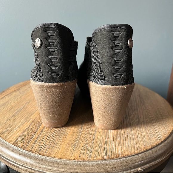 Bernie Mev Sexy Wedge Pump - Picture 4 of 8